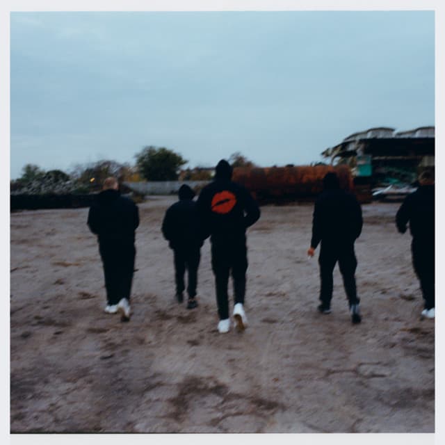 Bukiet Białych Róż (SQUADSHIT #13) /