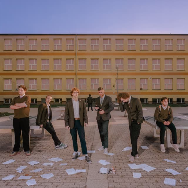 Żółte flamastry i grube katechetki