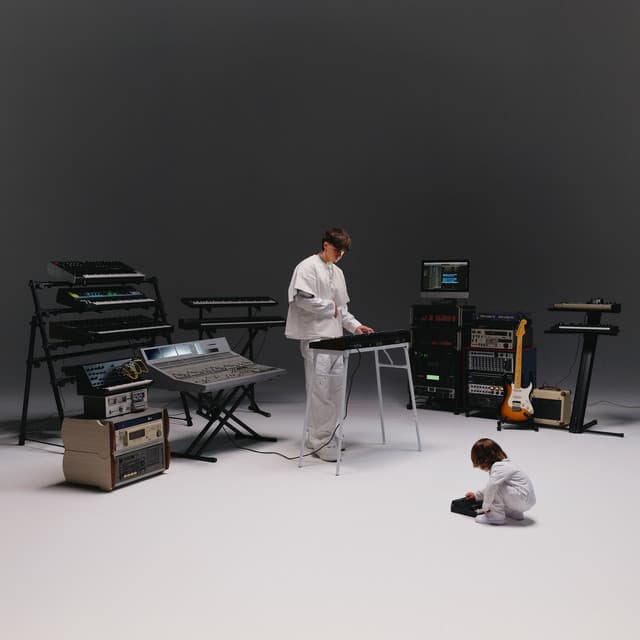 AIR (feat. Venerus & Ele A)