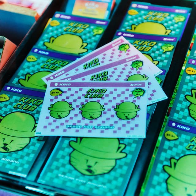 Fuldmåne (feat. Pooyandeh)